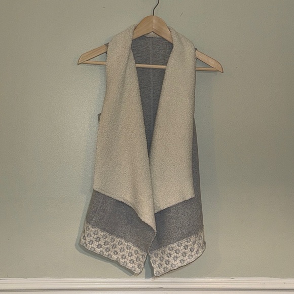 Altar'd State Sweaters - Altar'd State Open Front Sherpa Vest Size Small Gray Bohemian